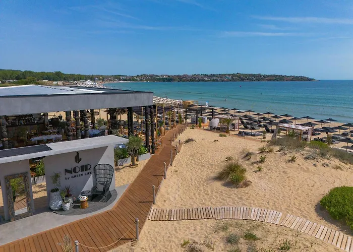 بيت للعطل Line *